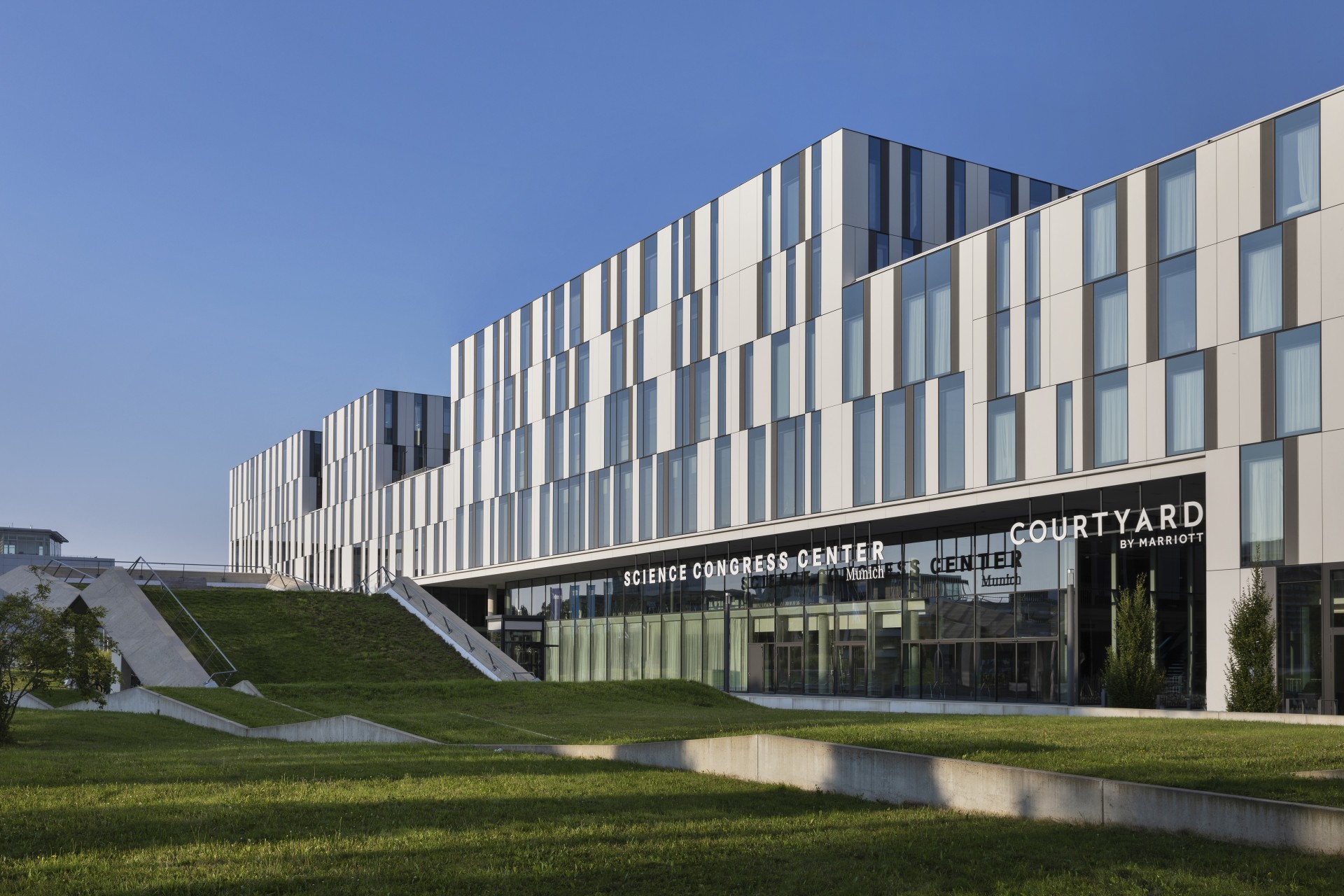 SCC_Munich_Exterior_09